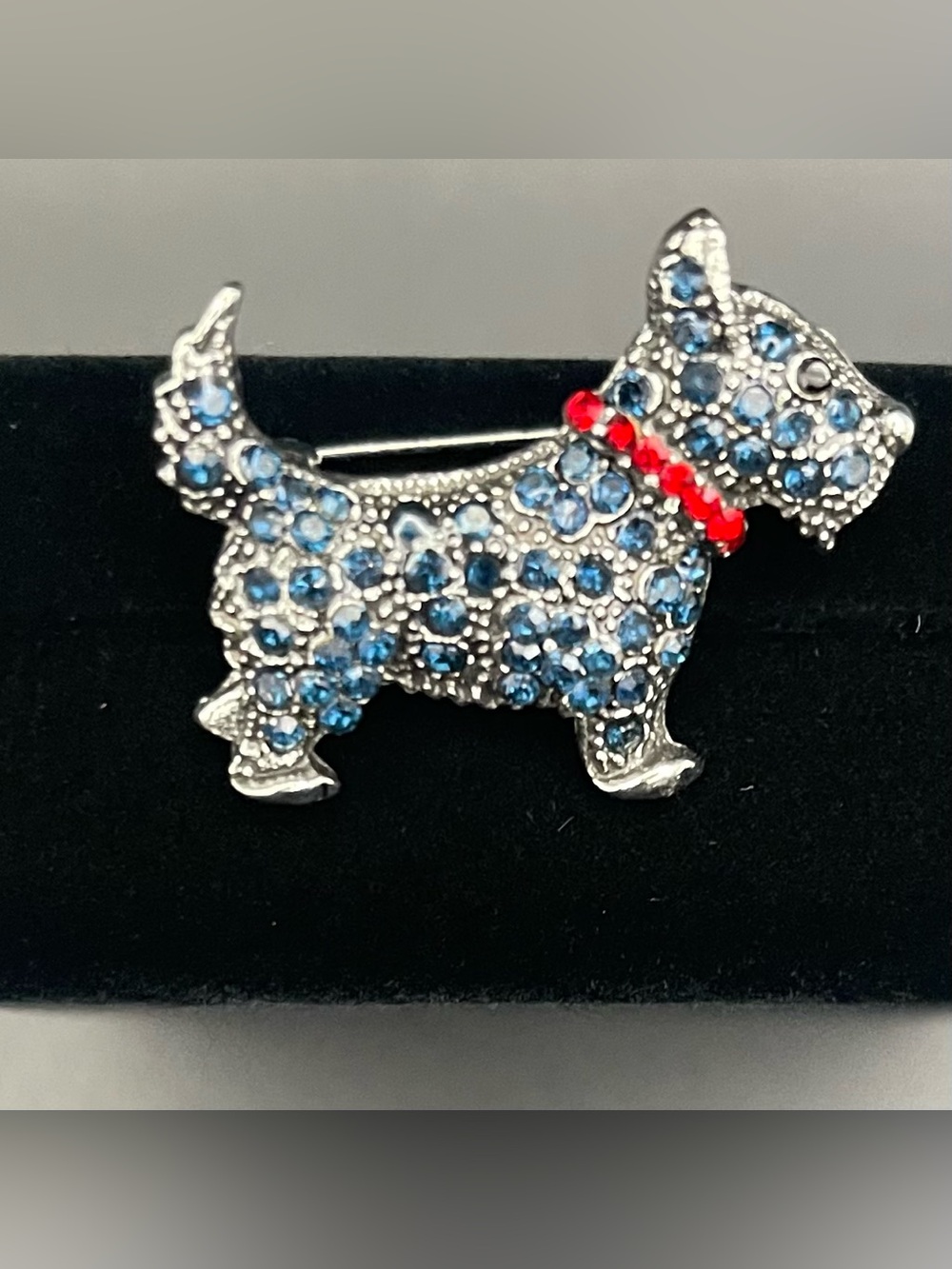 Pristine Blue Rhinestone Scottie Dog Brooch 1.25” with floating display case